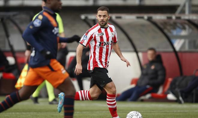 包括梅赛德 包括梅赛德